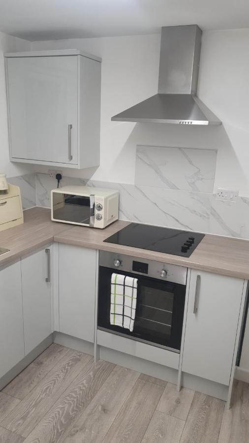 House 1905 - Self Catering Serviced Apartment Tidworth Buitenkant foto