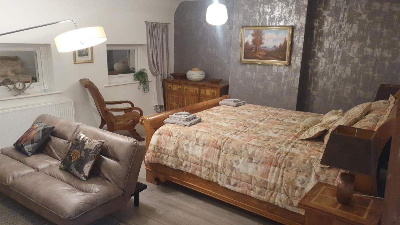 House 1905 - Self Catering Serviced Apartment Tidworth Buitenkant foto