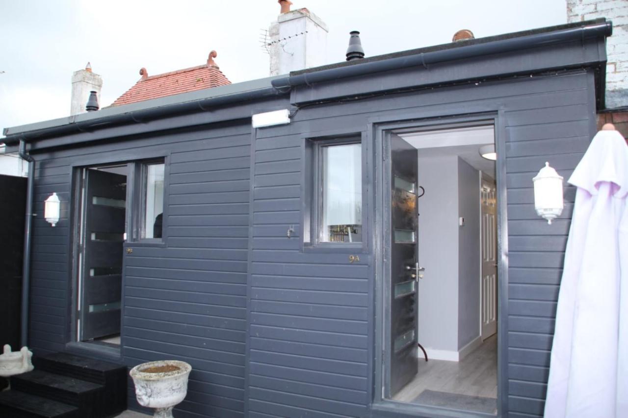 House 1905 - Self Catering Serviced Apartment Tidworth Buitenkant foto