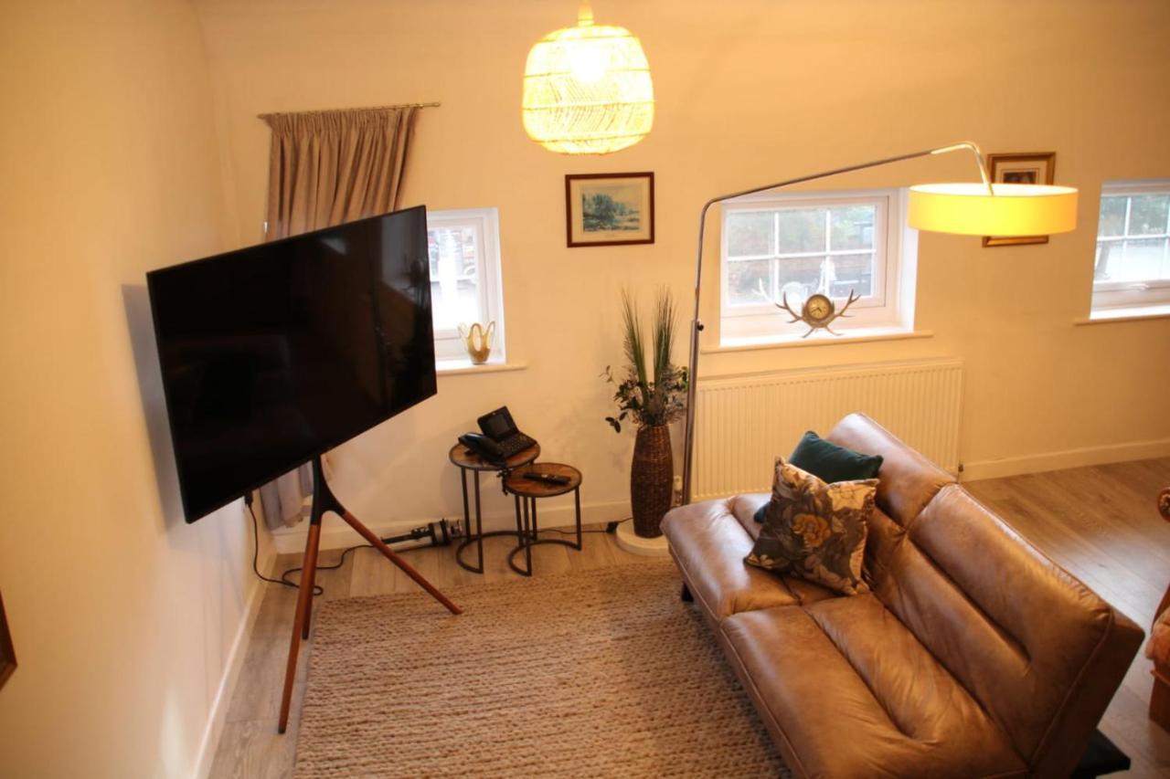 House 1905 - Self Catering Serviced Apartment Tidworth Buitenkant foto