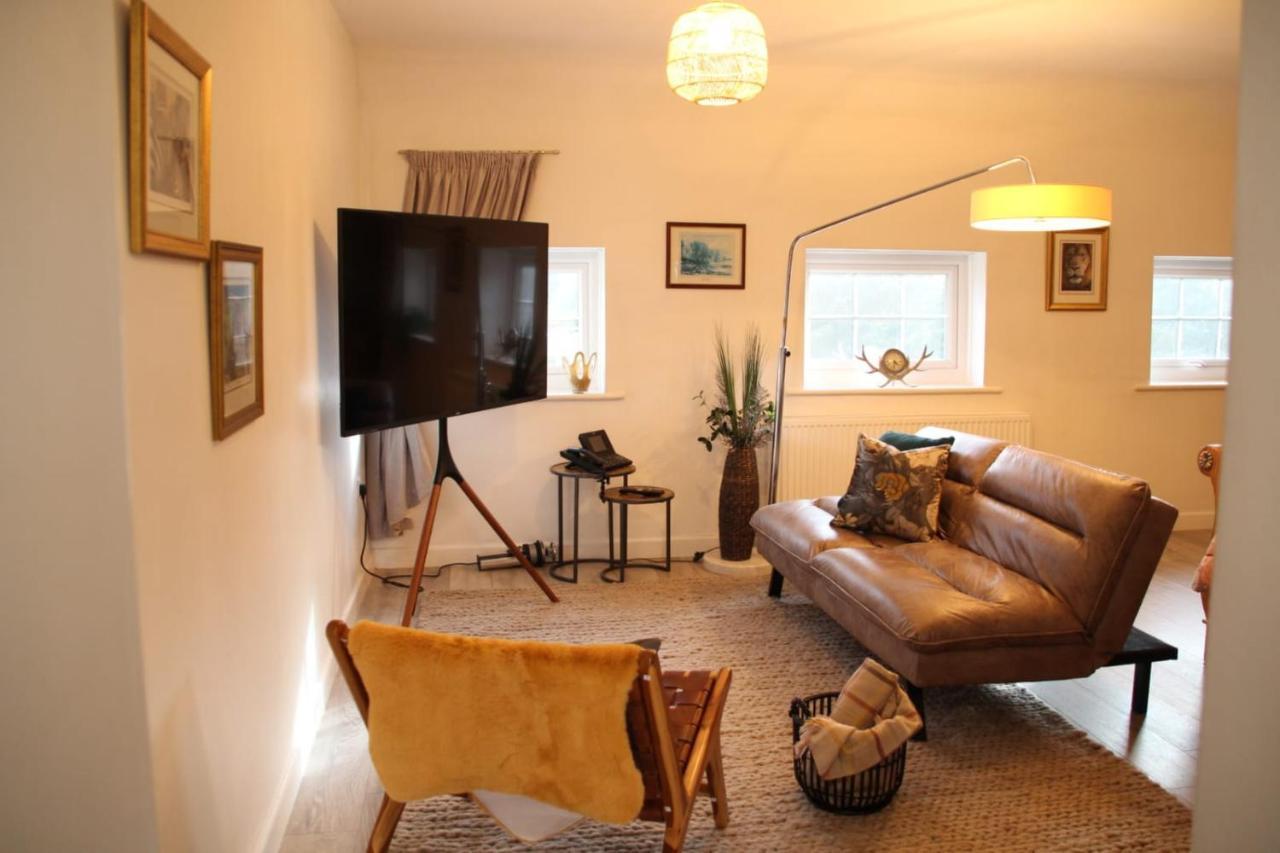 House 1905 - Self Catering Serviced Apartment Tidworth Buitenkant foto