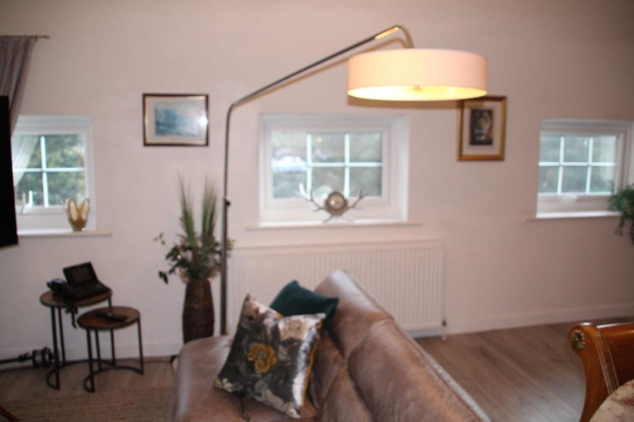 House 1905 - Self Catering Serviced Apartment Tidworth Buitenkant foto