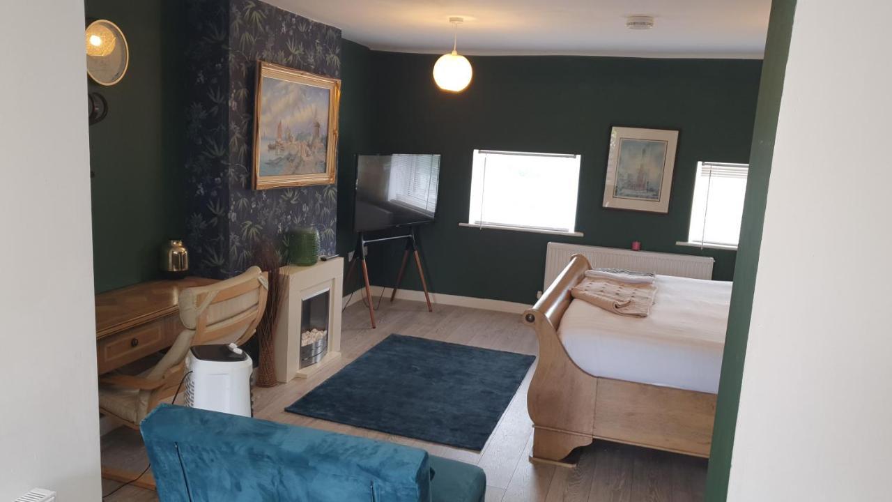 House 1905 - Self Catering Serviced Apartment Tidworth Buitenkant foto