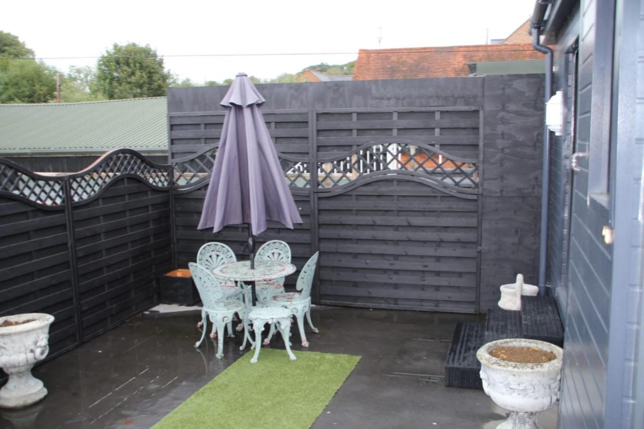 House 1905 - Self Catering Serviced Apartment Tidworth Buitenkant foto