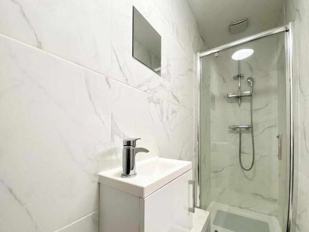 House 1905 - Self Catering Serviced Apartment Tidworth Buitenkant foto