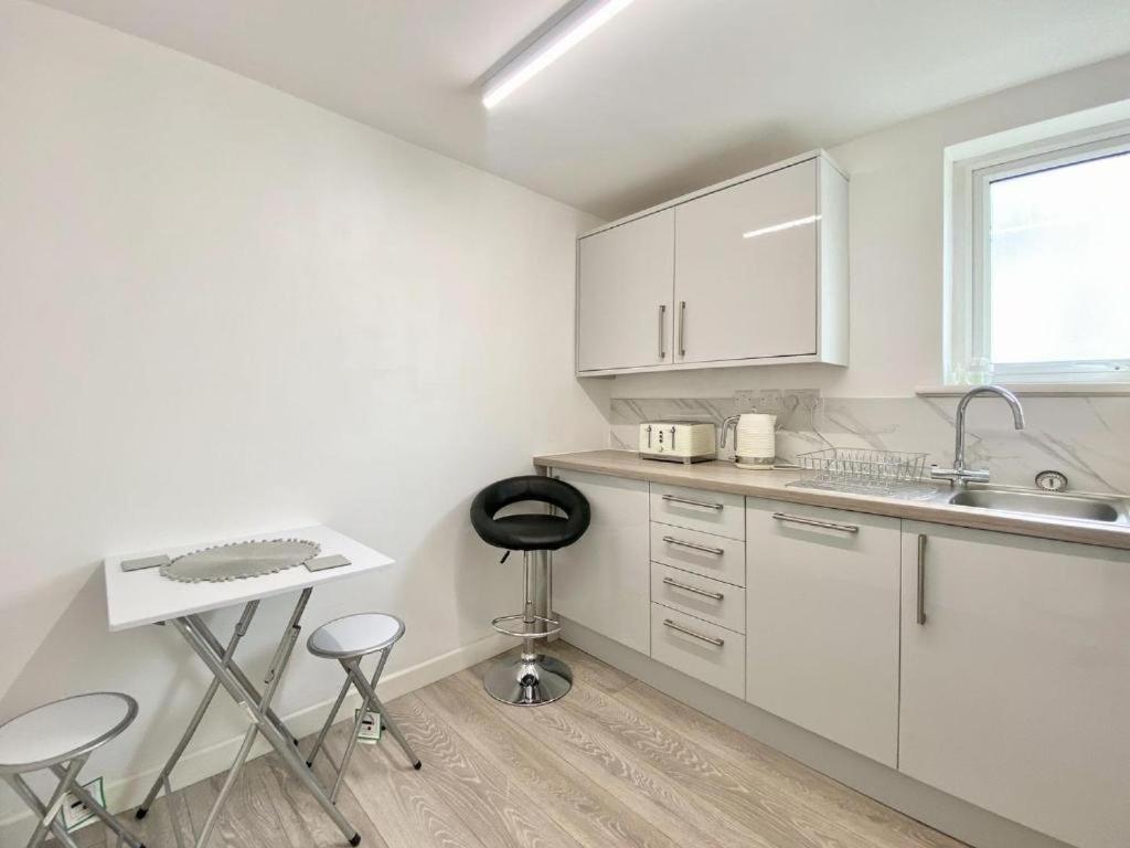 House 1905 - Self Catering Serviced Apartment Tidworth Buitenkant foto