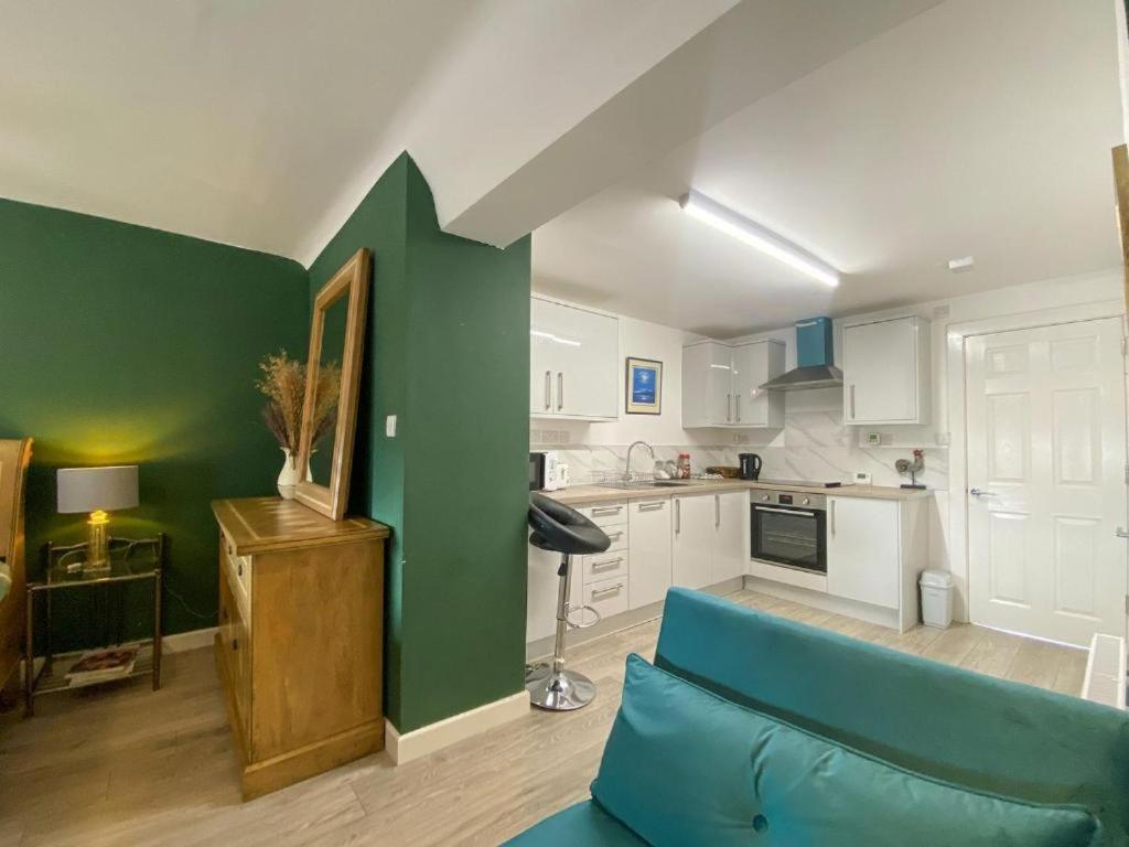 House 1905 - Self Catering Serviced Apartment Tidworth Buitenkant foto
