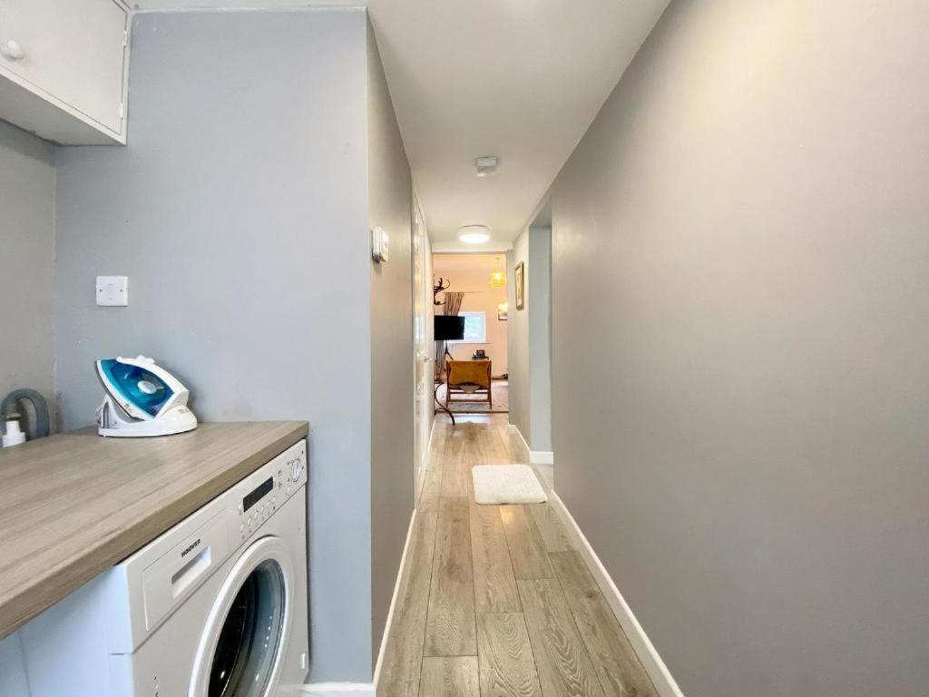 House 1905 - Self Catering Serviced Apartment Tidworth Buitenkant foto