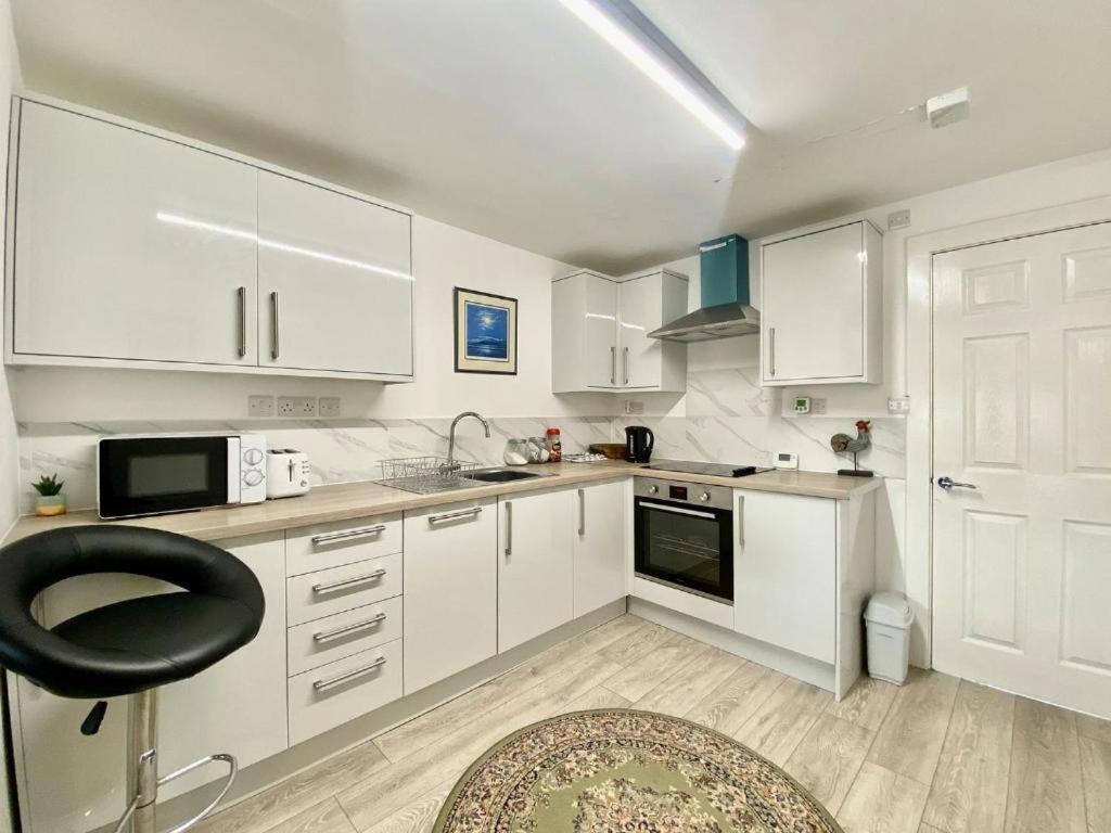House 1905 - Self Catering Serviced Apartment Tidworth Buitenkant foto