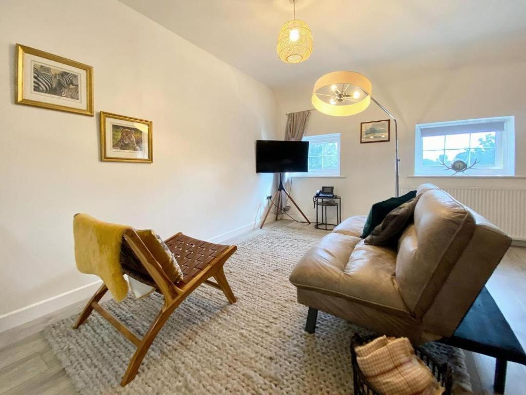 House 1905 - Self Catering Serviced Apartment Tidworth Buitenkant foto
